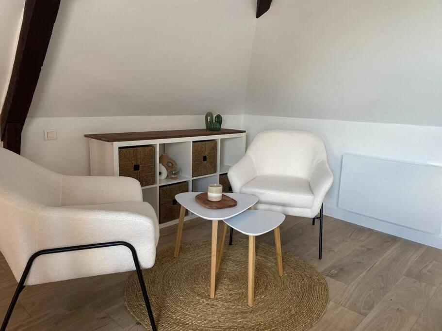 Vila Un Petit Coin Sous Les Toits Hautvillers Exteriér fotografie